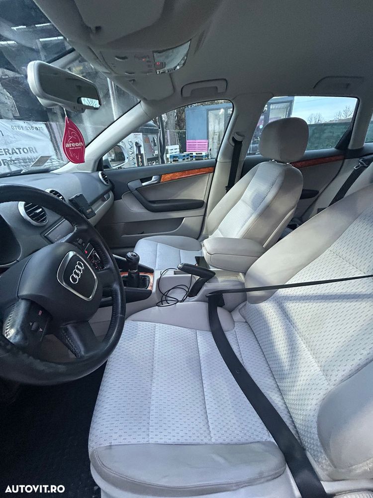 Audi A3 2.0 TDI Sportback DPF Ambiente - 12