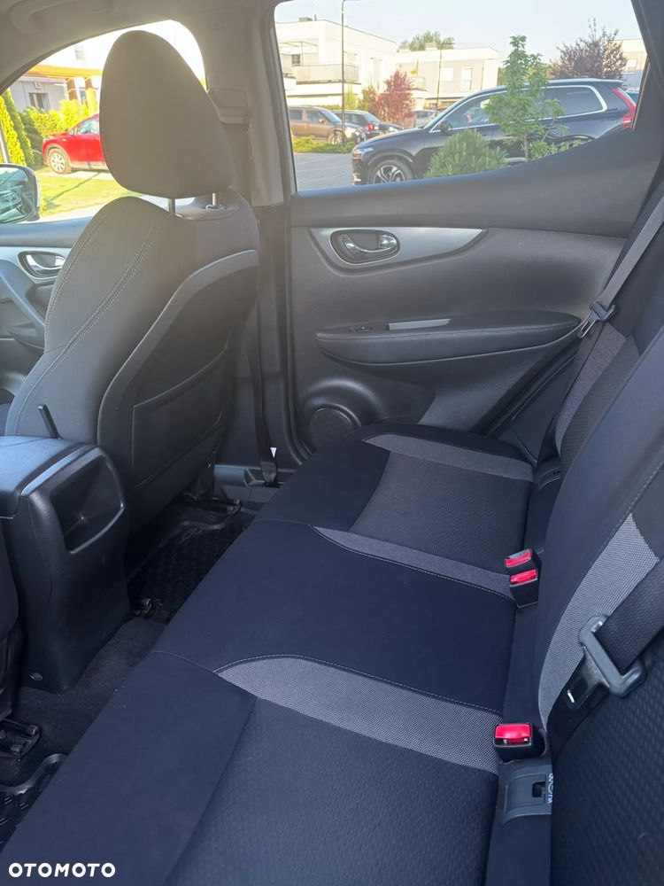 Nissan Qashqai 1.3 DIG-T N-Connecta - 16