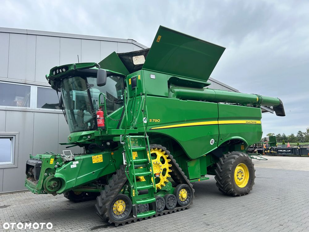 John Deere S790 - 2