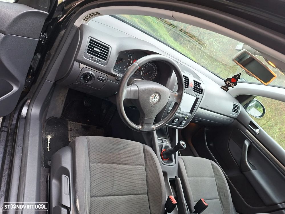 VW Golf 1.6 FSi Confortline - 8