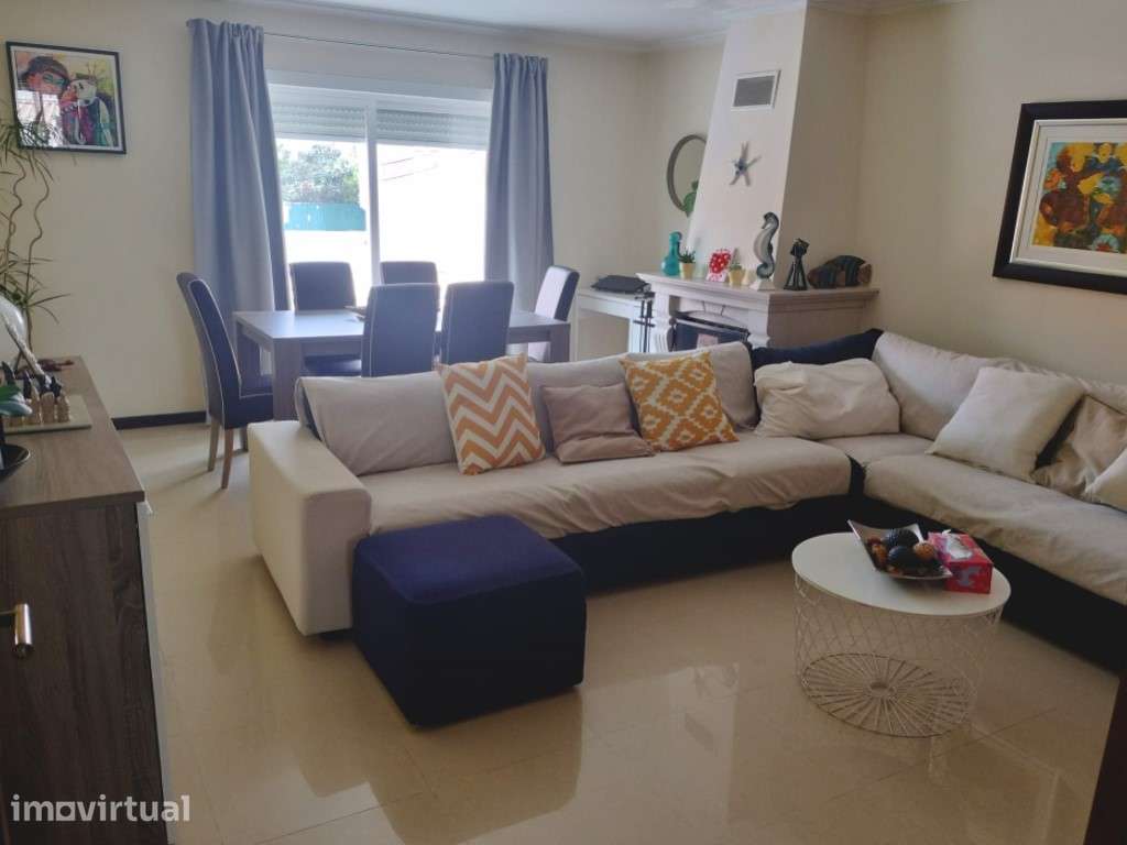 Excelente apartamento T3 com Box para 2 carros, arrecadação em Casa... - Grande imagem: 2/30