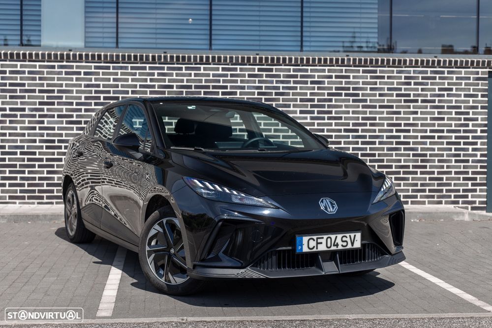 MG MG4 Luxury 49 kWh - 1