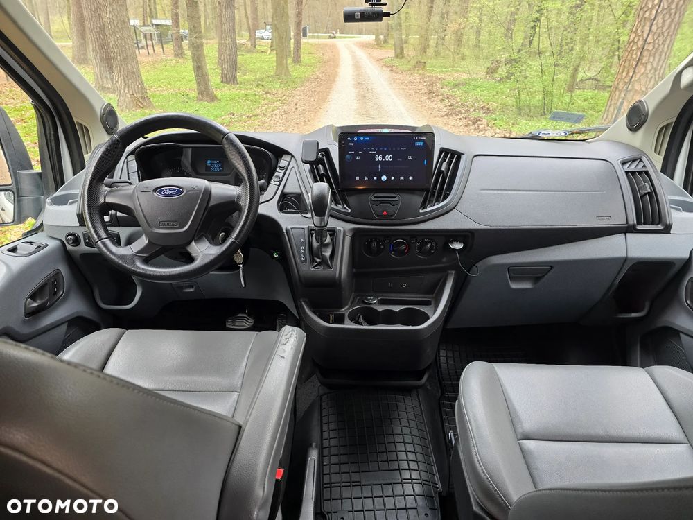 Ford Transit - 11
