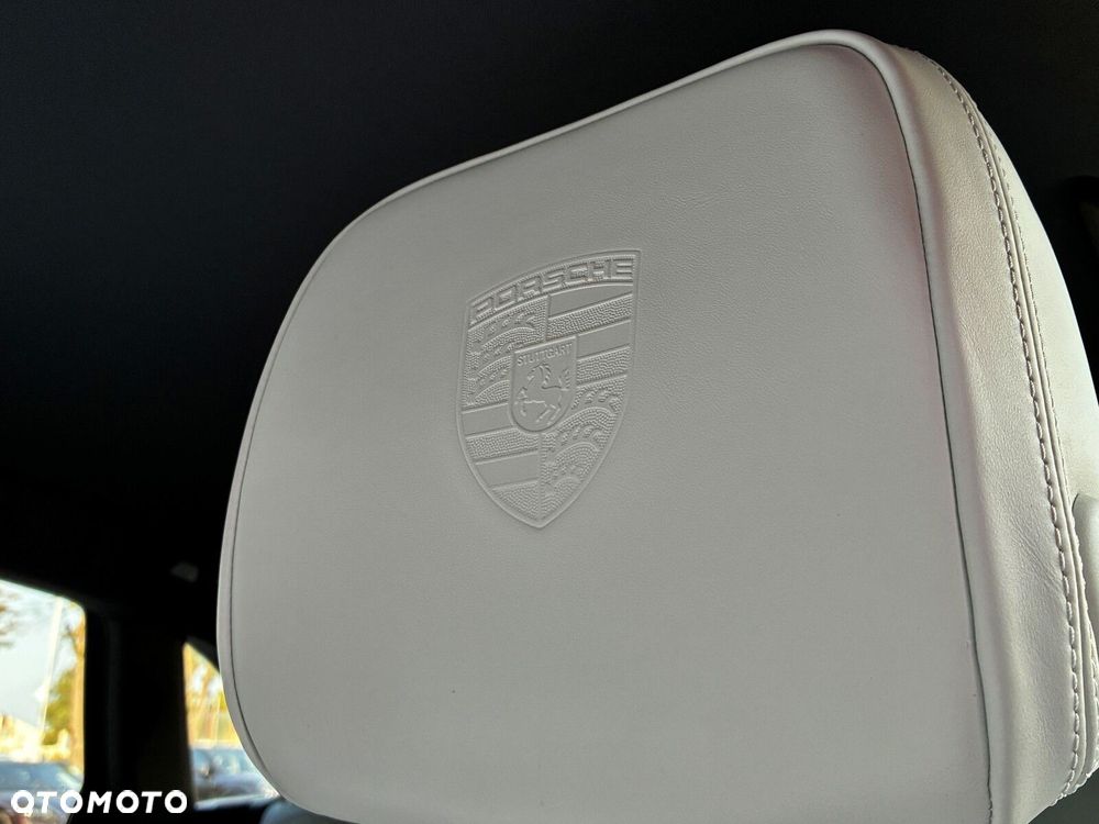 Porsche Macan - 26
