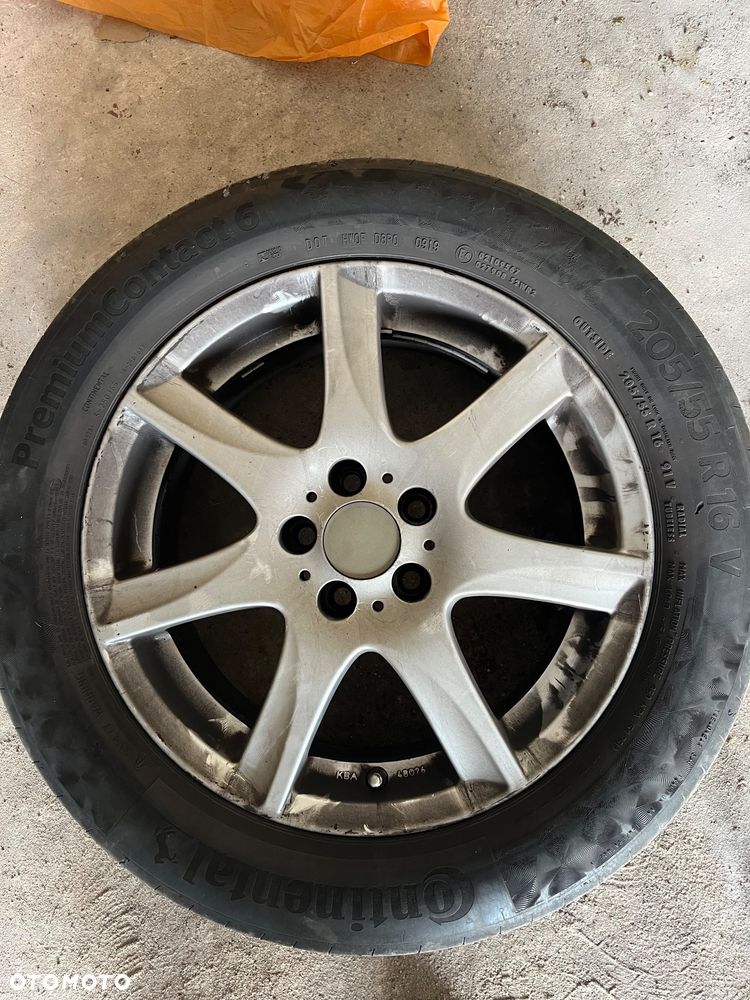 Toyota Avensis 2.0 VVT-i High - 16