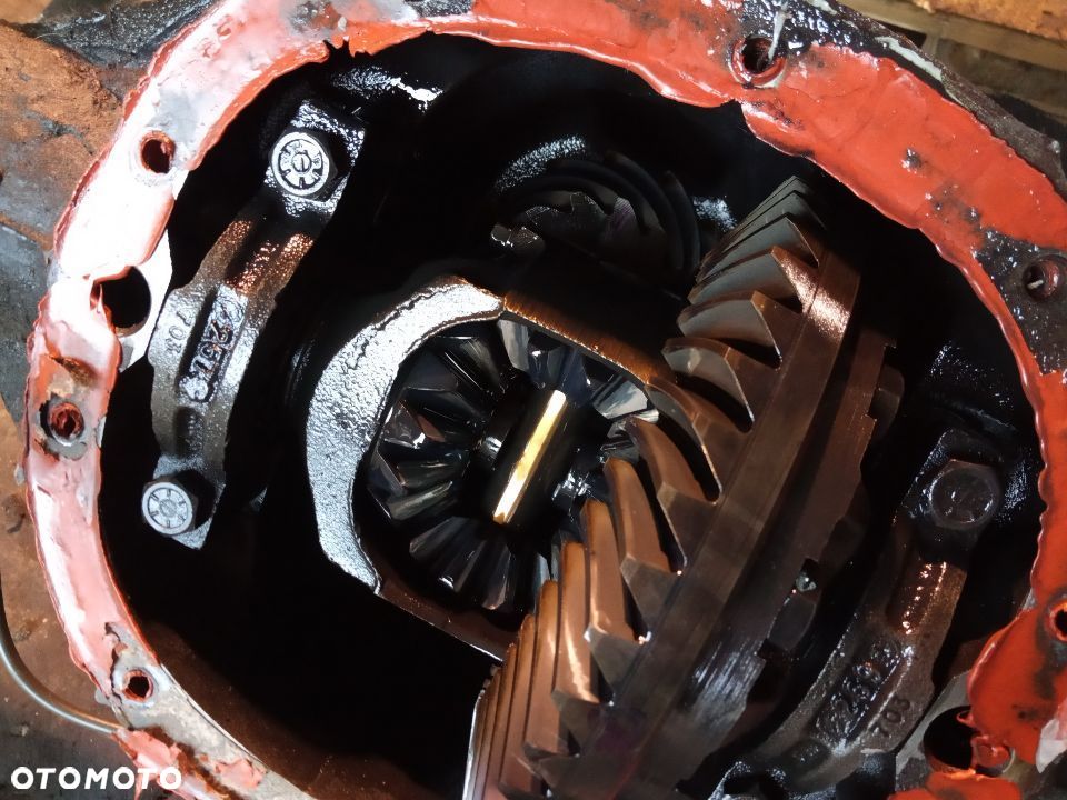 PONTIAC FIREBIRD 3 gen 3rd 82–92 most tyl tylny dyferencjal 3.23 camaro chevrolet 2.5 2.8 3.1 v6 3.8 5.0 v8 5.7 rear diff differential 1982 1983 1984 1985 1986 1987 1988 1989 1990 1991 1992 - 11