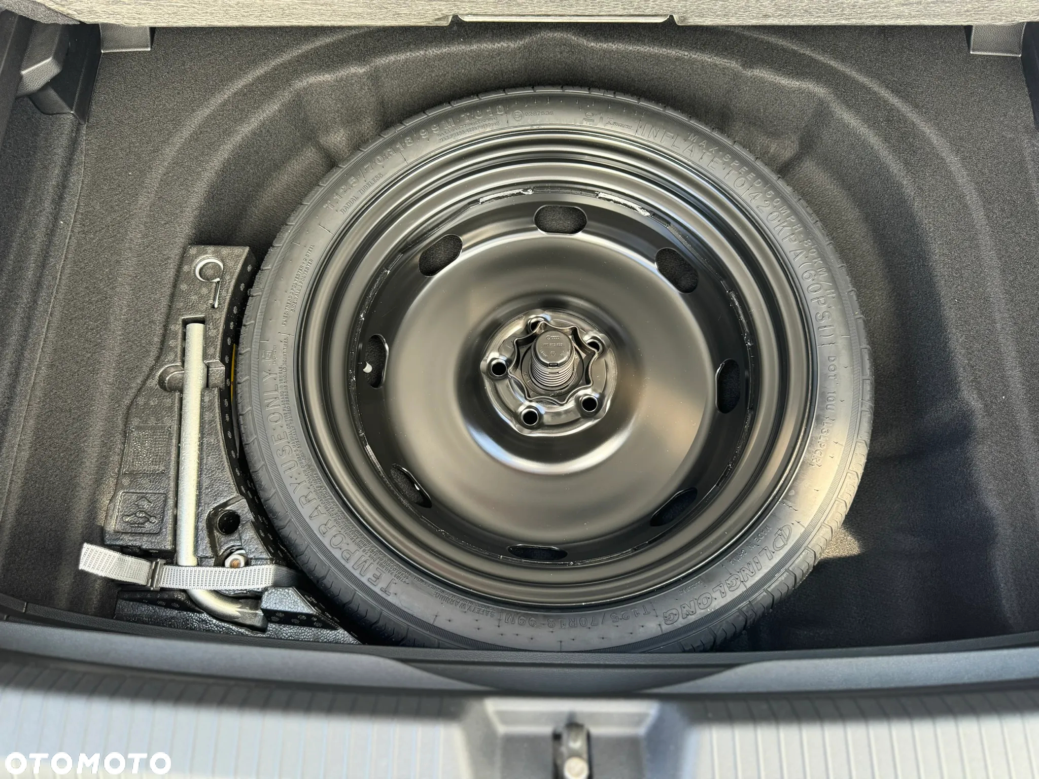 Volkswagen Golf VIII 1.5 TSI Life Plus - 31