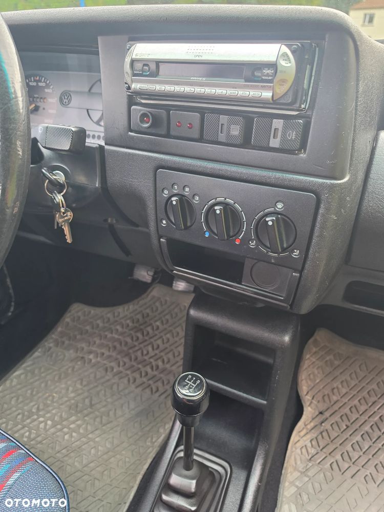 Volkswagen Polo - 30