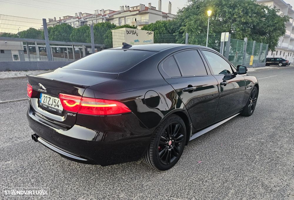 Jaguar XE 2.0 D R-Sport - 27
