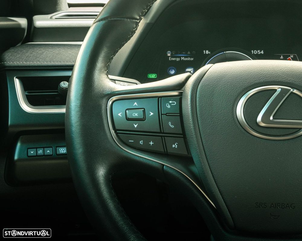Lexus UX 250h Sport (Ecrã 12.3) - 31