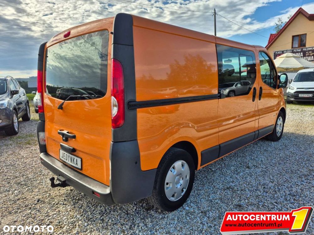 Opel Vivaro - 10