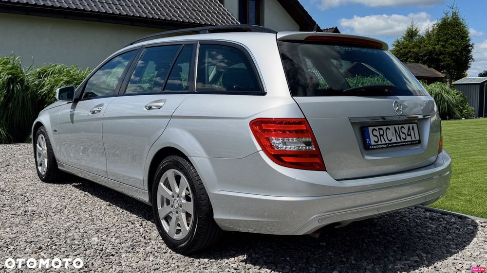 Mercedes-Benz Klasa C 180 CGI BlueEFFICIENCY Elegance - 4