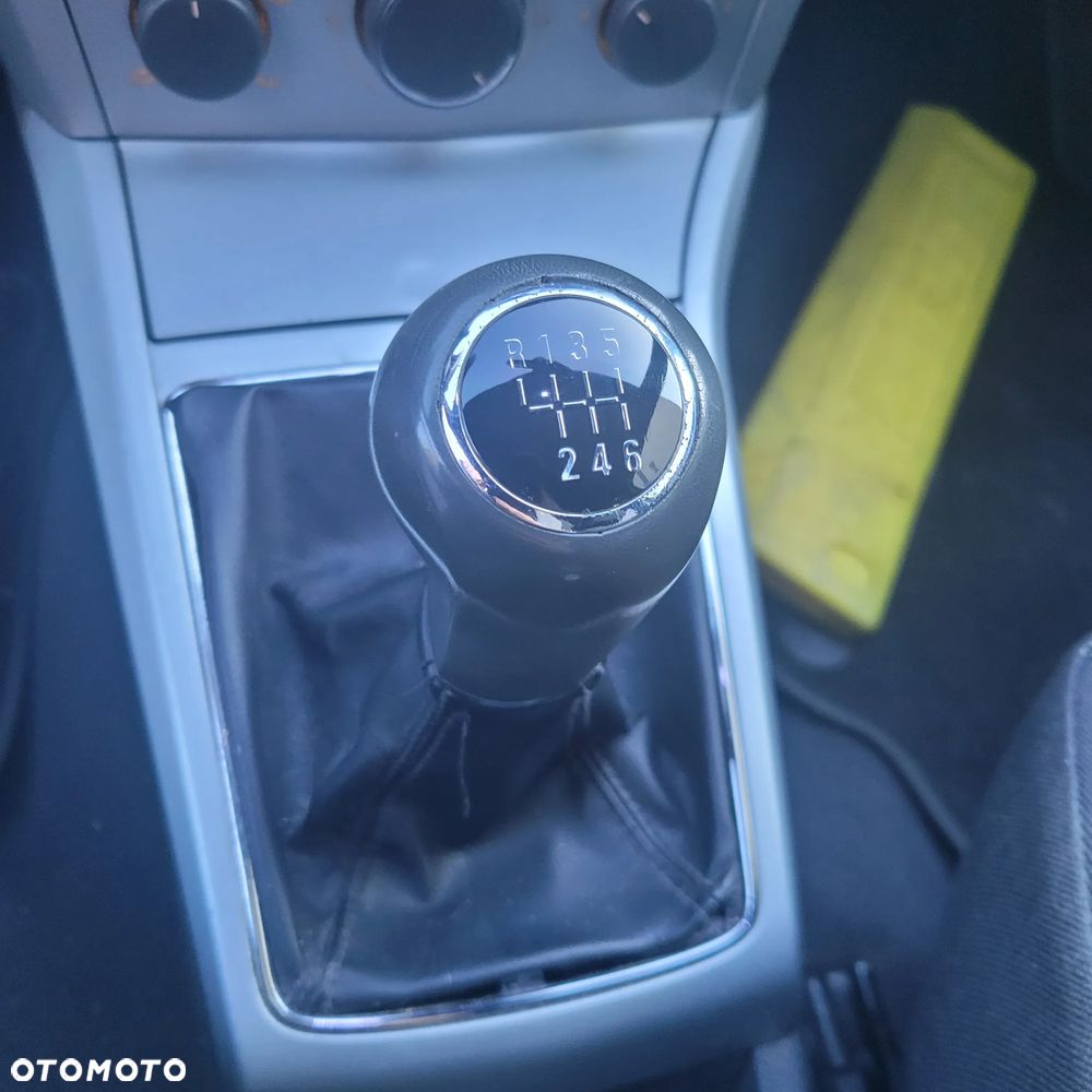 Opel Astra 2.0 T Sport - 21