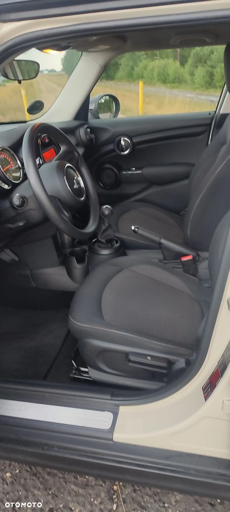 MINI Cooper Standard - 17