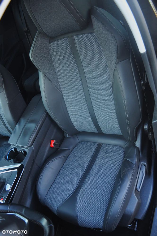 Peugeot 3008 PureTech 130 Style - 30