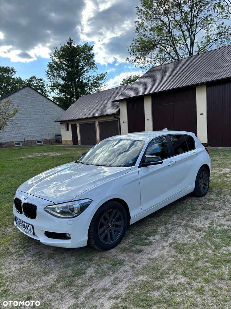 BMW Seria 1 120d xDrive - 12