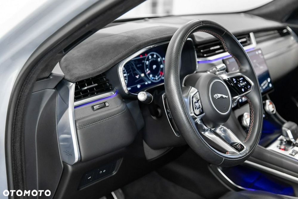 Jaguar F-Pace 5.0 V8 S/C AWD SVR - 31