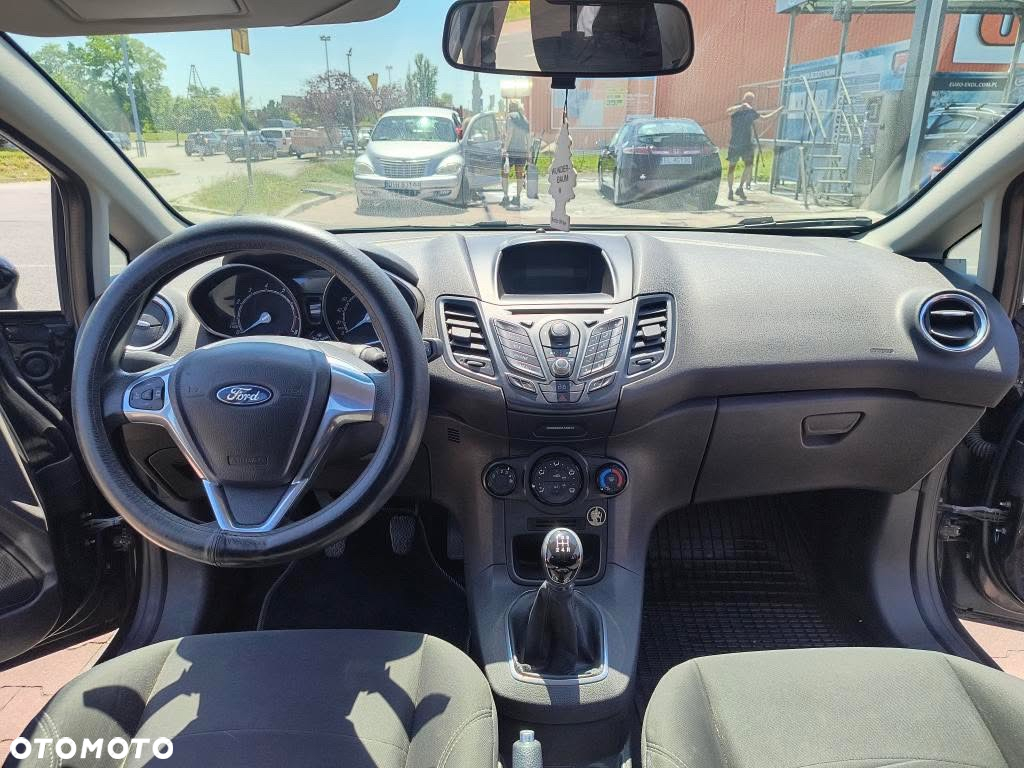 Ford Fiesta 1.25 Ambiente - 23