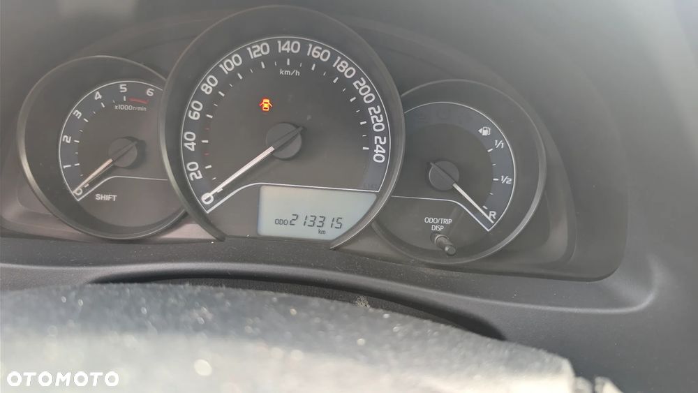Toyota Auris 1.4 D-4D Active - 11