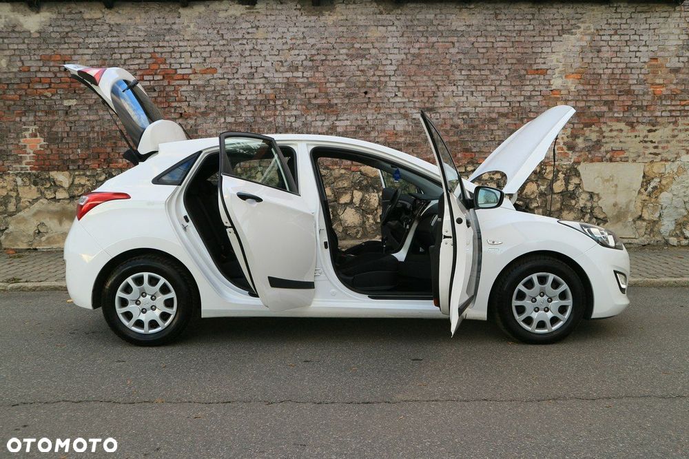 Hyundai i30 1.4 Fifa World Cup Edition - 15