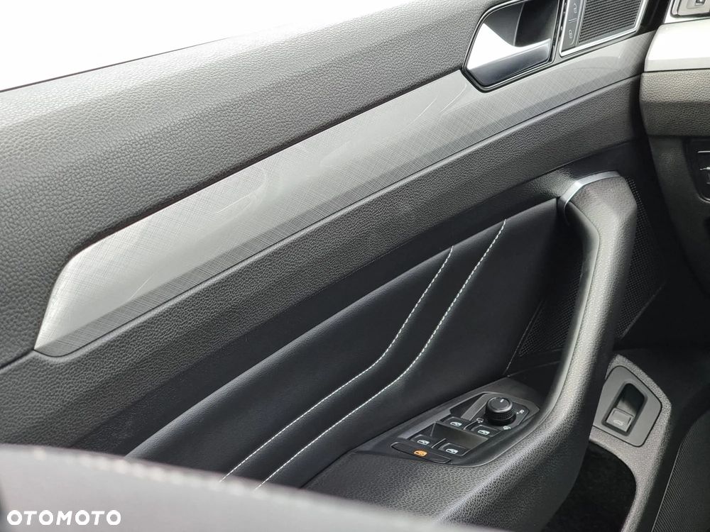 Volkswagen Passat 2.0 TSI Business DSG - 21