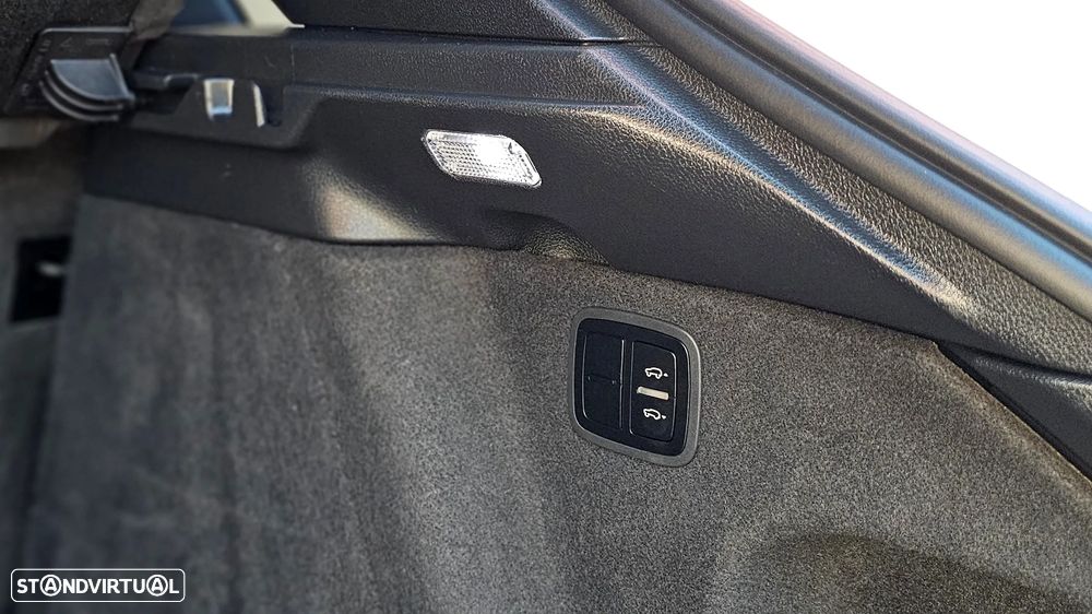 Porsche Macan S - 50