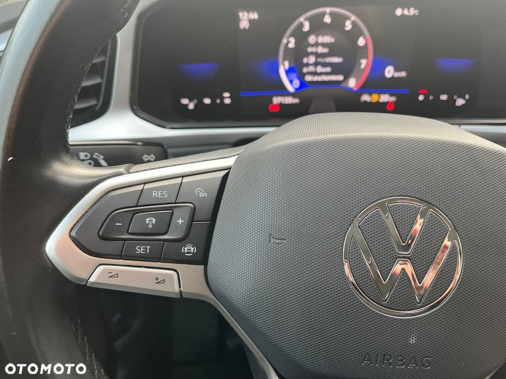 Volkswagen T-Roc - 21