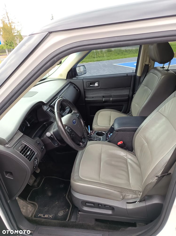 Ford Flex - 39