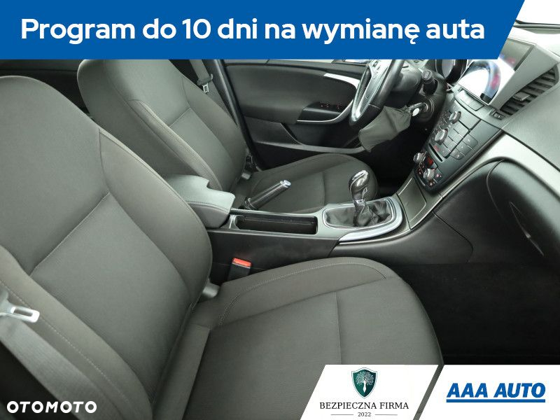 Opel Insignia - 8