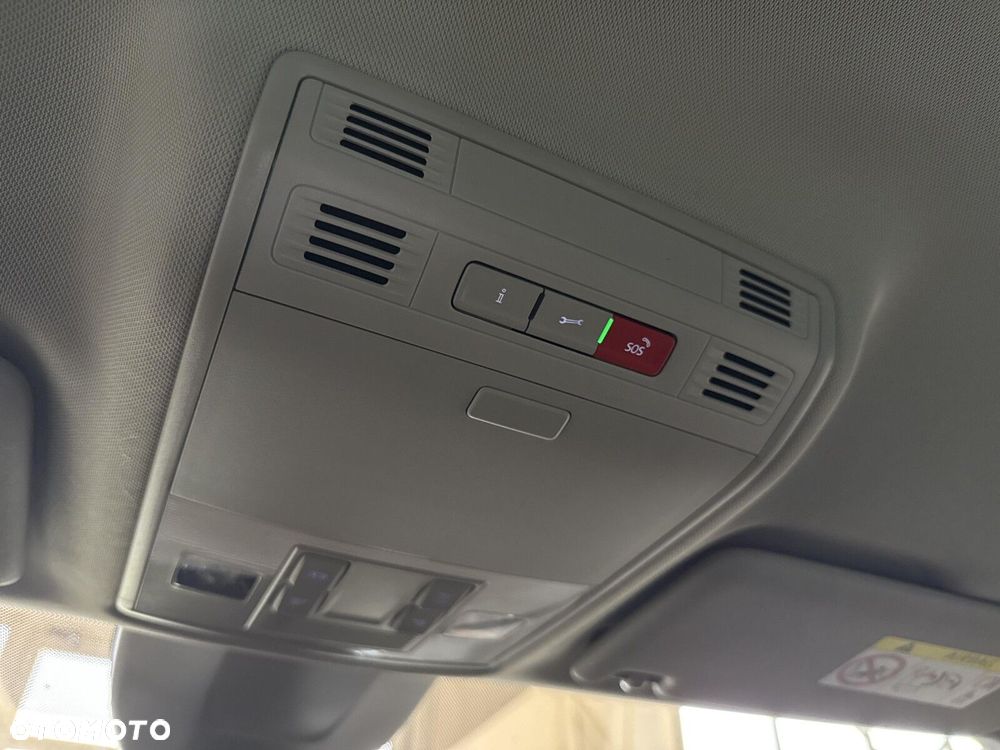 Skoda Superb 2.0 TDI SCR Style DSG - 30