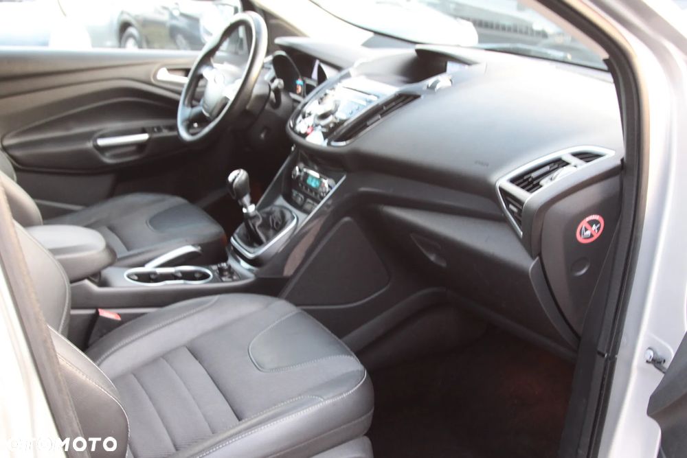 Ford Kuga 2.0 TDCi 4x4 Titanium - 19