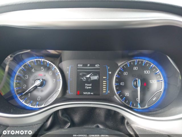 Chrysler Pacifica - 11