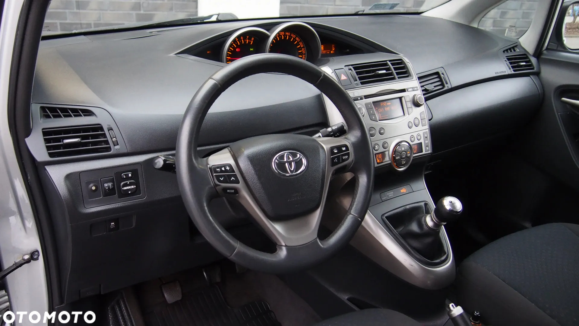 Toyota Verso 1.8 Sol plus 7os - 20