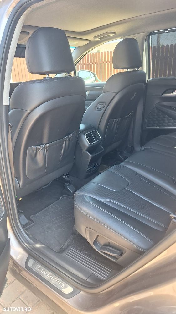 Hyundai Santa Fe 2.2 CRDi 4WD 8AT Luxury - 6