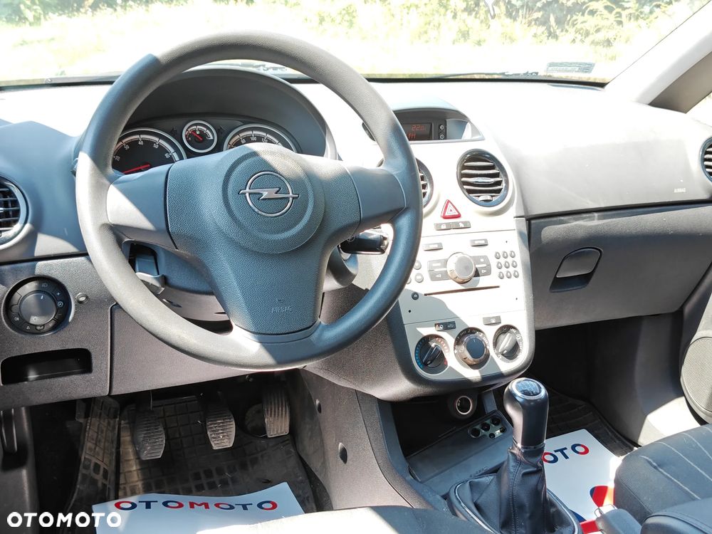 Opel Corsa 1.2 16V Cosmo - 5