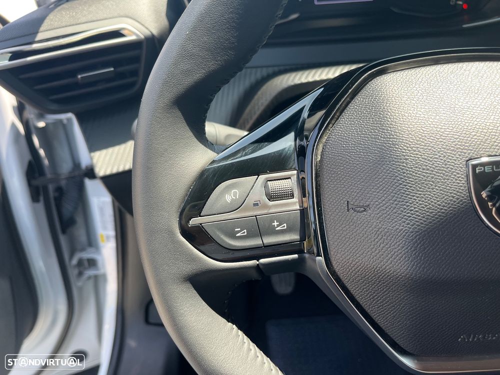 Peugeot 2008 1.2 PureTech Style - 31