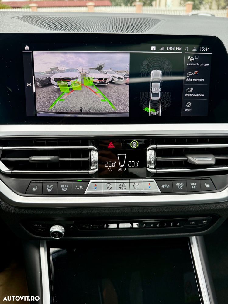 BMW Seria 3 320d Aut. Sport Line - 13