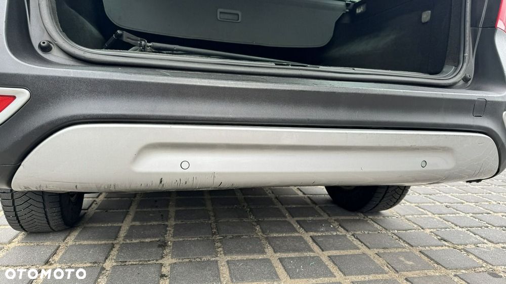 Volvo XC 70 2.4D AWD Kinetic - 32