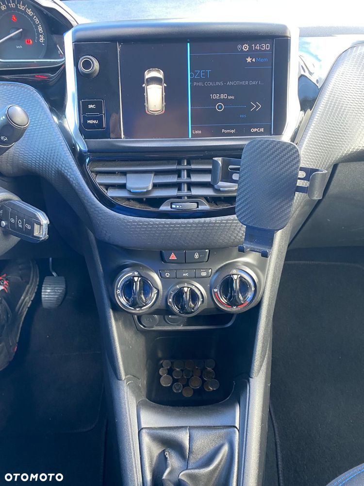 Peugeot 208 - 7