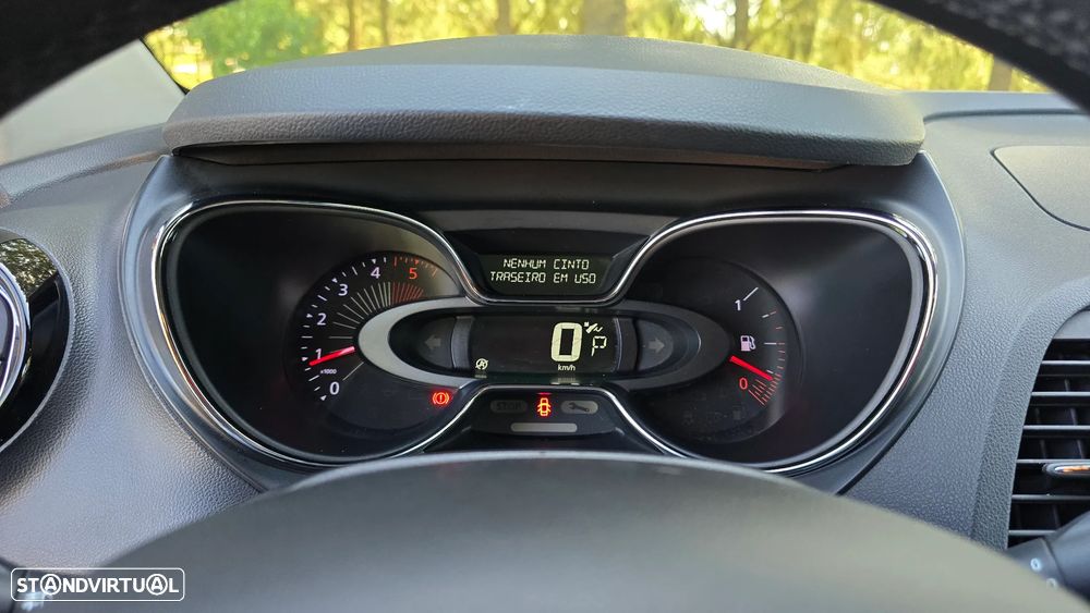Renault Captur 1.5 dCi Initiale Paris EDC - 47