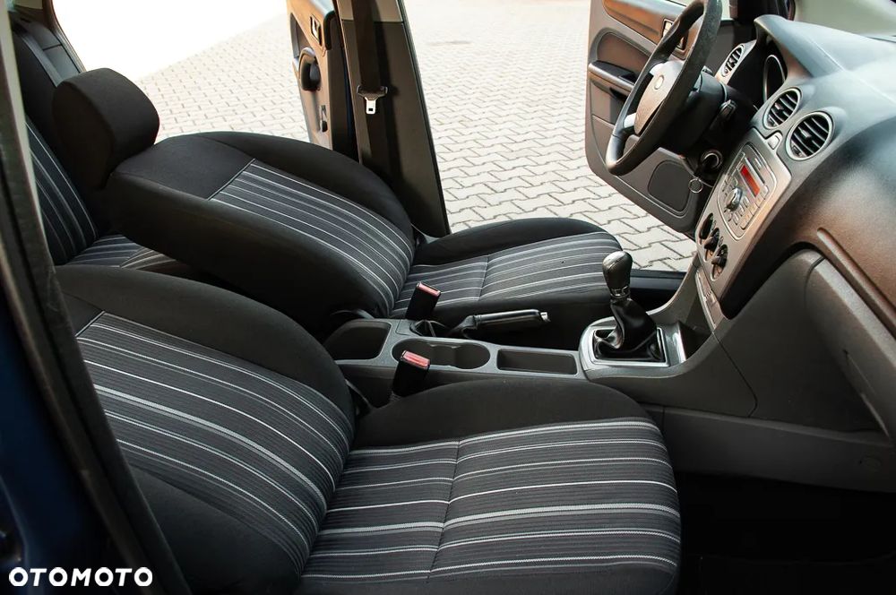 Ford Focus 1.6 TDCi Connection - 31