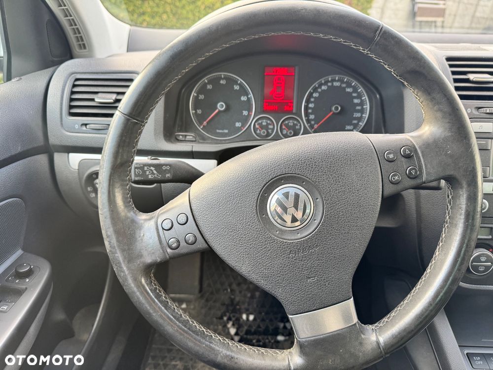 Volkswagen Jetta - 23