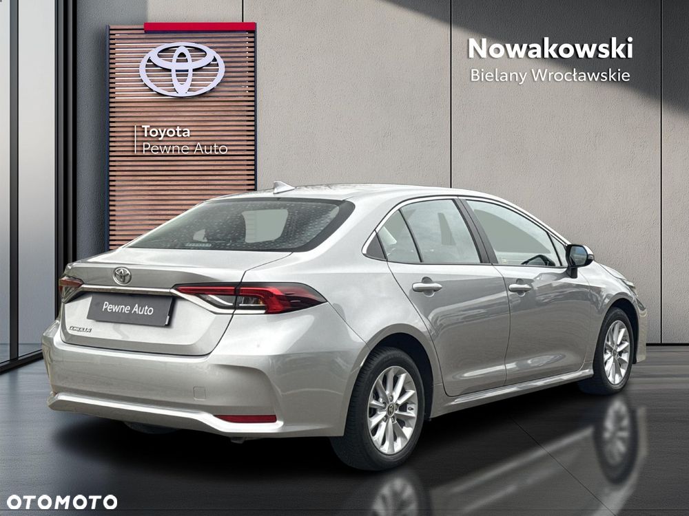 Toyota Corolla - 5