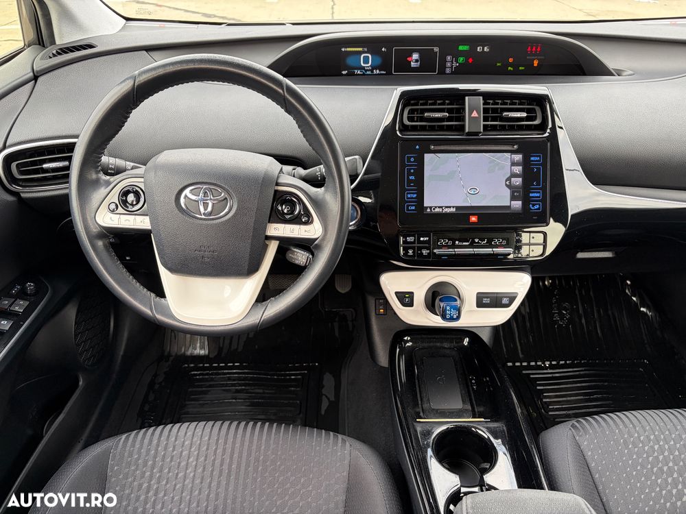 Toyota Prius (Hybrid) Executive - 18