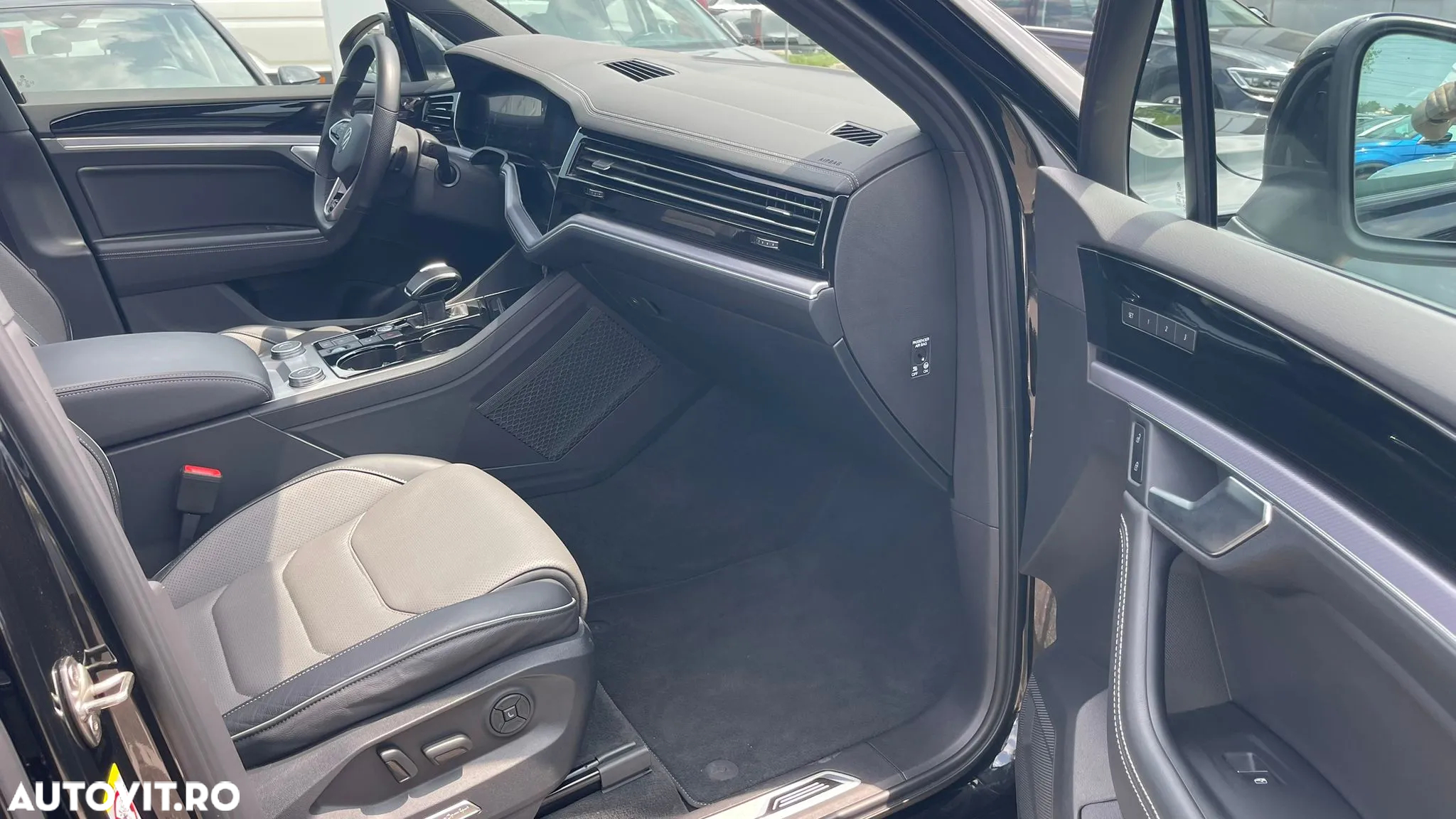 Volkswagen Touareg V6 TDI R-Style - 19