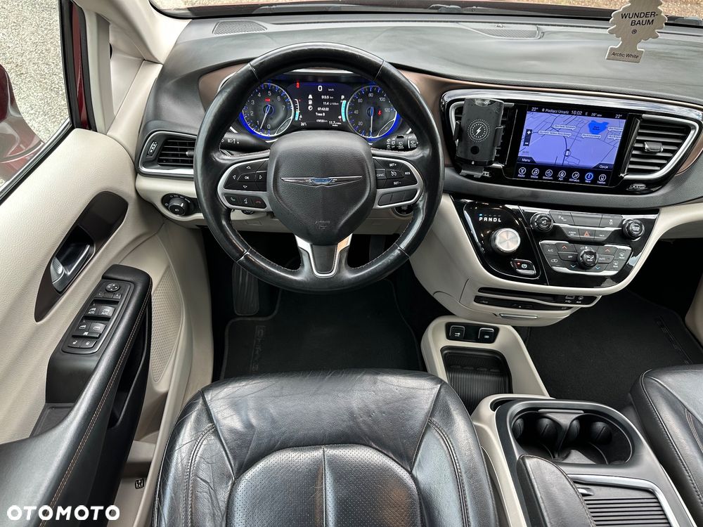 Chrysler Pacifica - 19