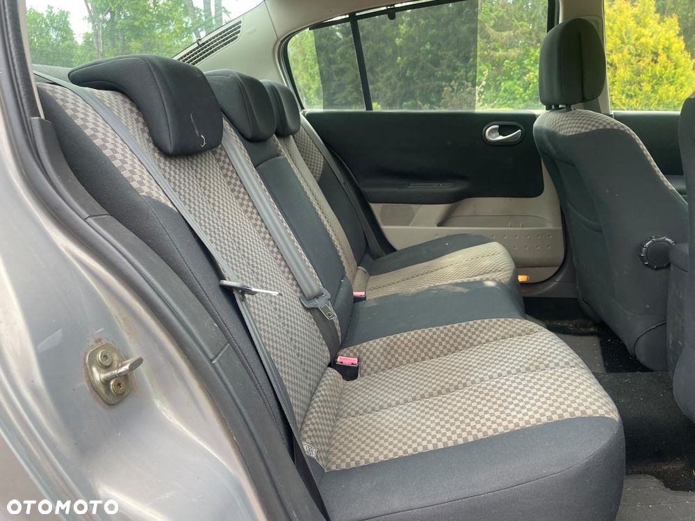 Renault Megane 1.6 Pack Expression - 8