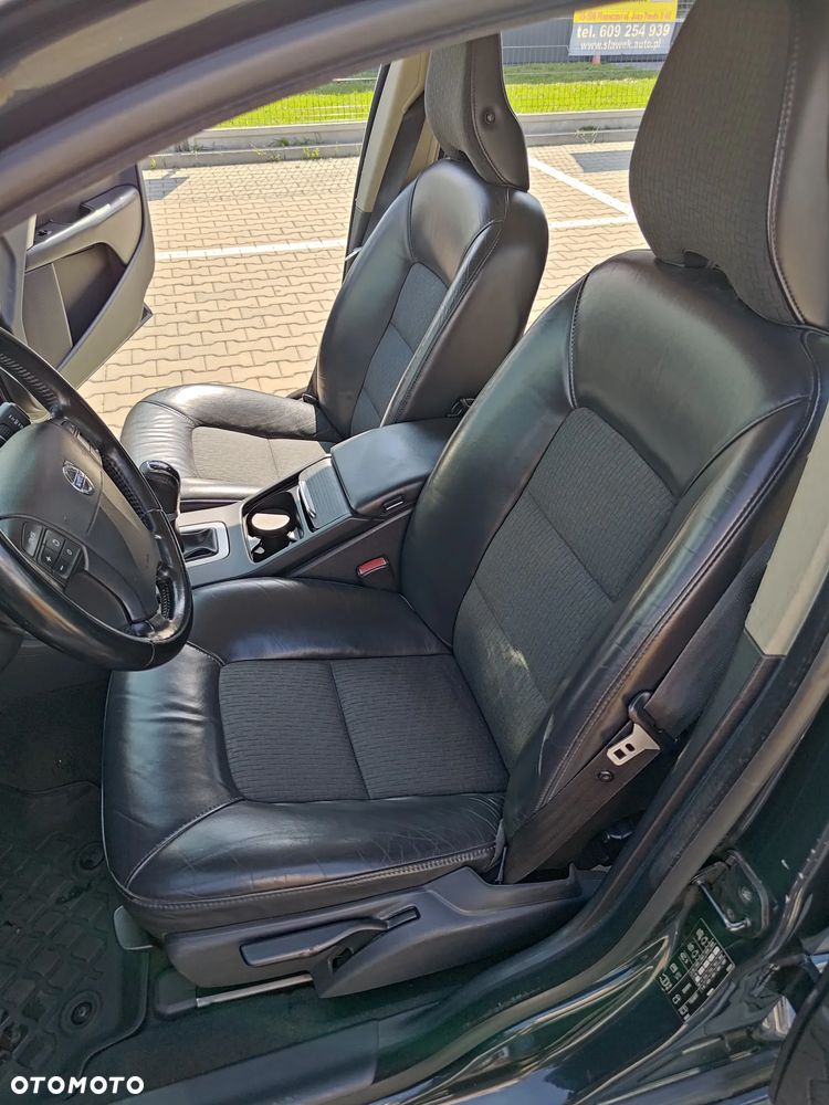 Volvo V70 2.0 Momentum - 19