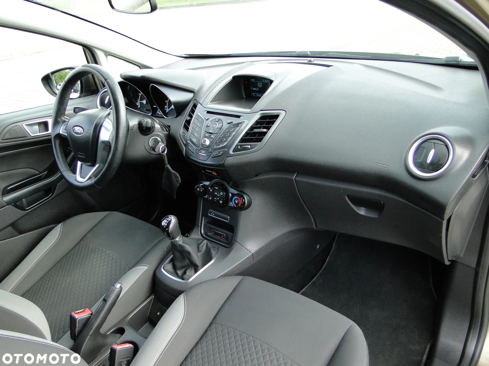Ford Fiesta - 10