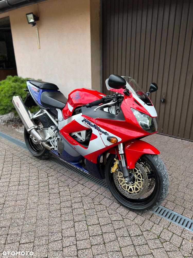 Honda CBR - 1